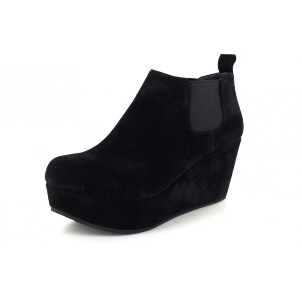 Chocolat Blu Wilmer Black Suede Platform Booties